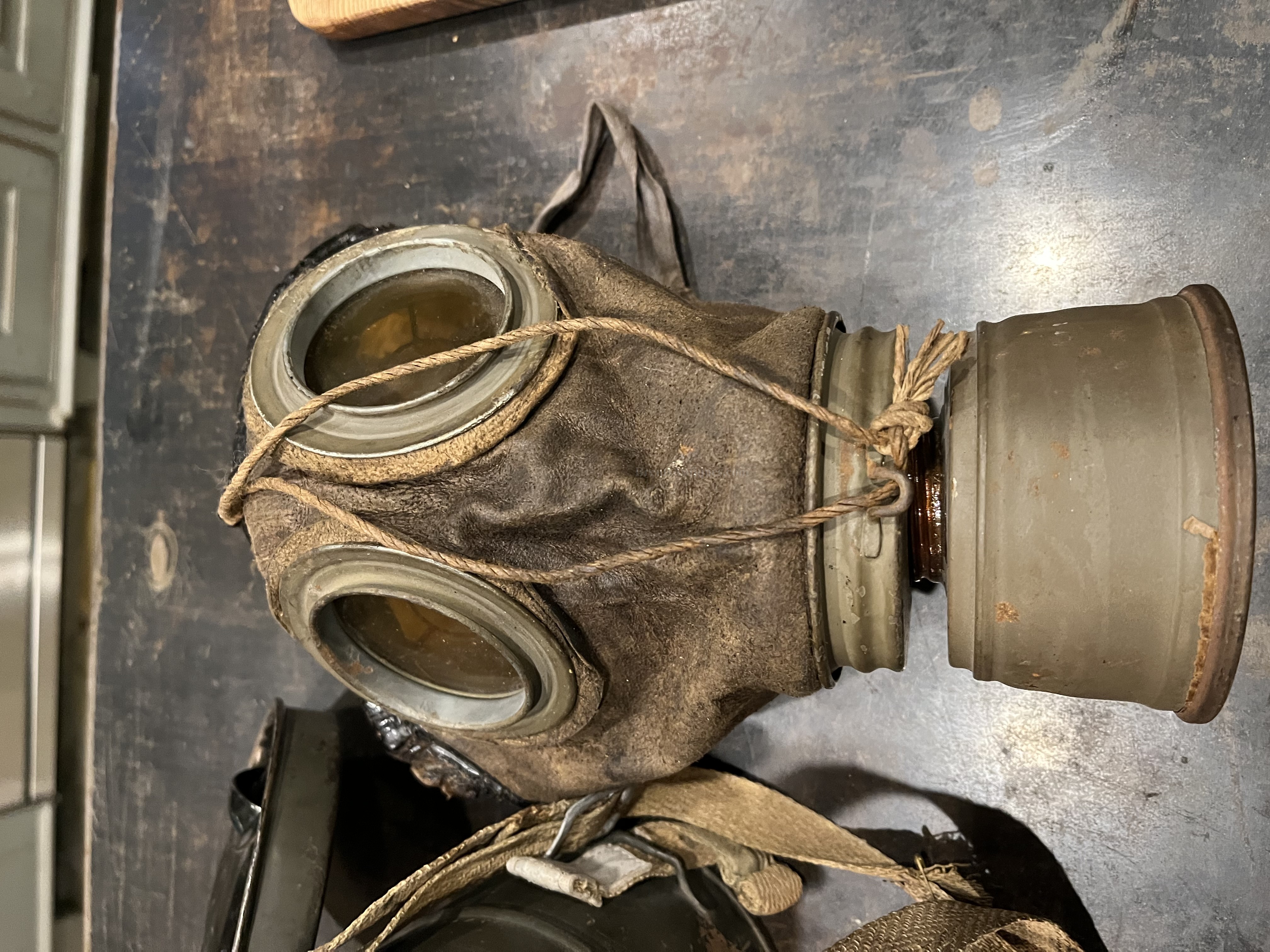 Nice++ German WWI Gas Mask Complete. Nice++++ image