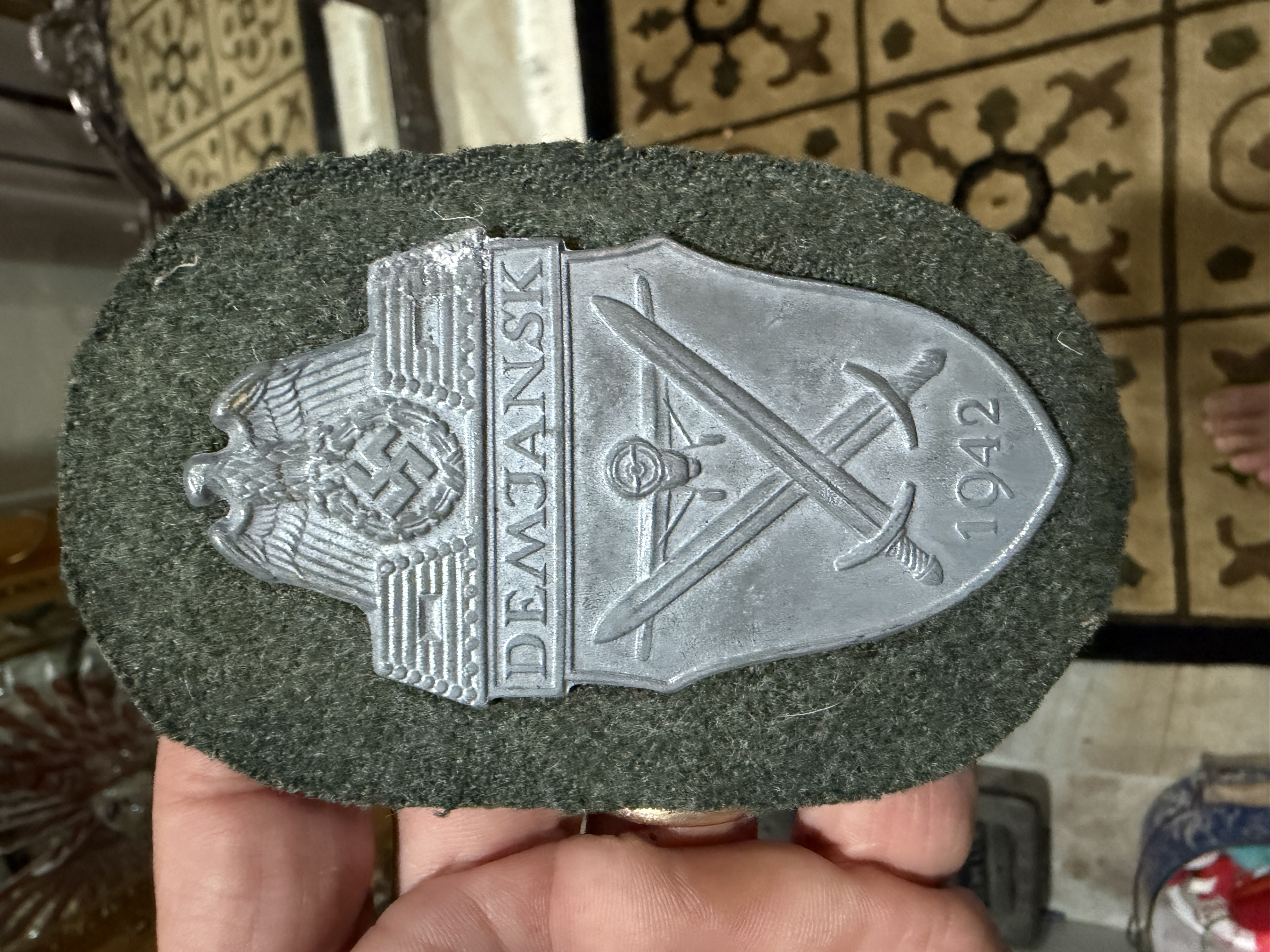 DEMJANSK 1942 BATTLE SHIELD 